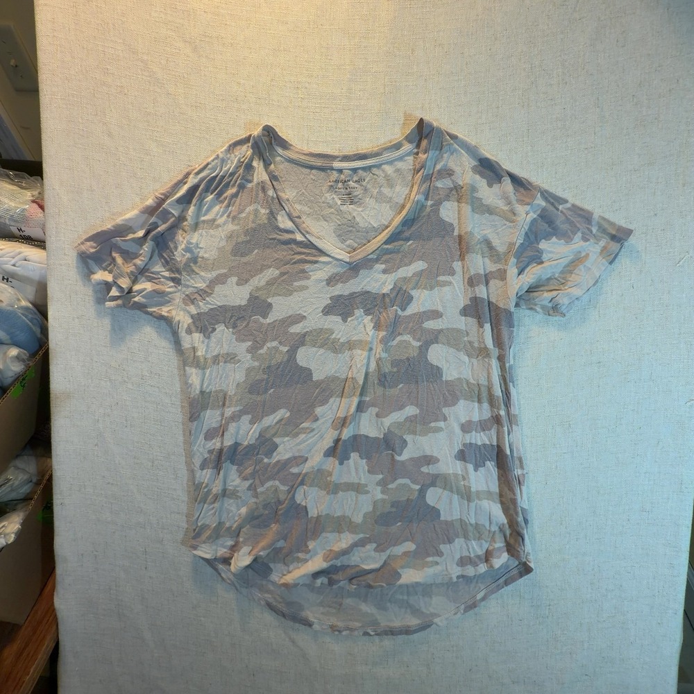 American Eagle Camo V-Neck T-Shirt Women's Size Small